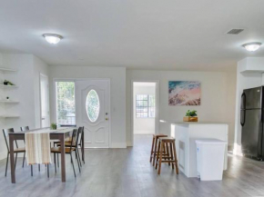 New home close to Design District w/ free parking